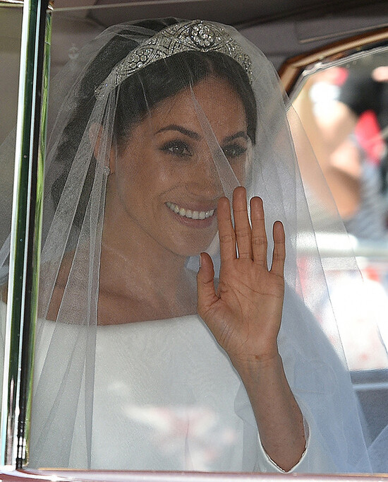 Меган Маркл прибывает в Виндзорский замок в день своей свадьбы с принцем Гарри 19 мая 2018 года в Виндзоре, Англия